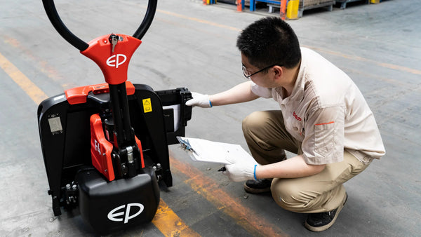 EP F4 Li-Ion Elektro-Niederhubwagen